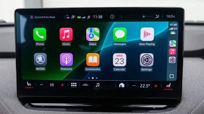 Does CarPlay Use Bluetooth or Wi-Fi for Hands-Free
